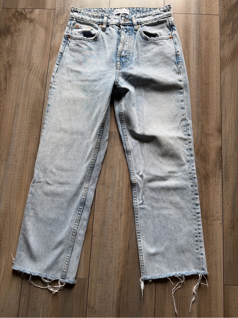 Zara Light Blue Denim Jeans with  cut off